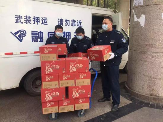 官网合法彩票平台- 北京赛车- 时时彩- 体彩- 六合彩丽泽金融商务区位于北京西客站以南西二环与西三环之间是北京市和丰台区重点发展的新兴金融功能区和国家对外开放综合试验区商务区占地面积436平方公里。该商务区开始建设至今已有十几年现代化建筑鳞次栉比交通便利面向全球招商。