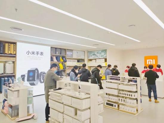 中国智能手机新战局:华为承压,OV谋变,小米再造