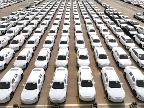 4月份中国出口表现好于进口，透露了什么信号？