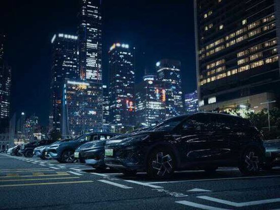 春节档票房第二!电影《惊蛰无声》靠口碑出圈,掀起观影热潮