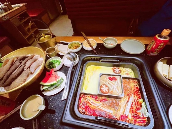 毛肚火锅年入20亿，巴奴赴港IPO能否撵上海底捞？