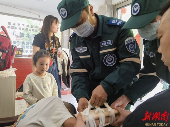 强产业优服务 “软硬”兼施助推张家界旅游高质量发展