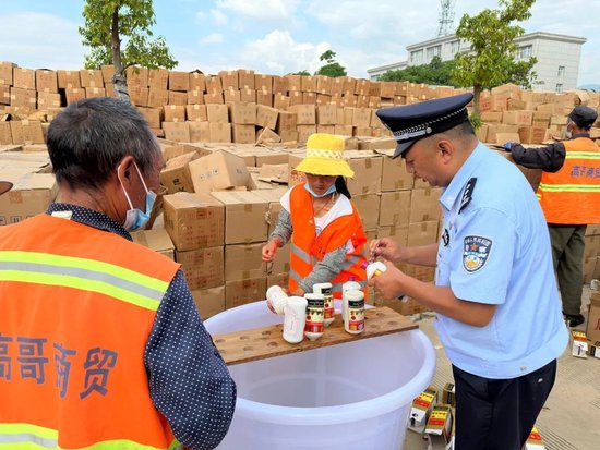 案值5.3亿！警方查获假酒16万瓶