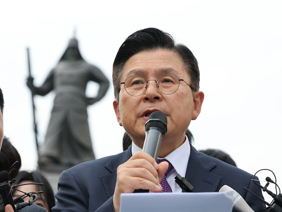 6月1日,黄教安在首尔举行紧急记者招待会 图源:韩媒