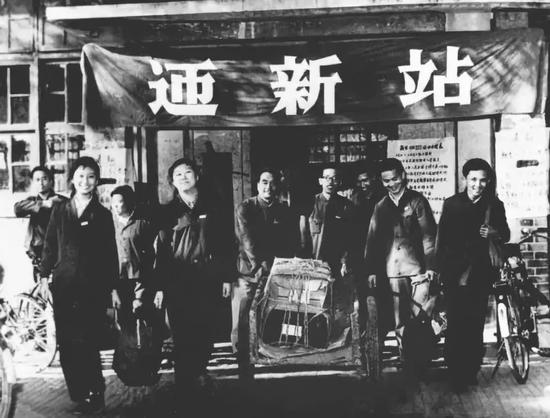 這是1978年春，北京大學迎來恢複高考後錄取的第一批新生（資料照片）。新華社發