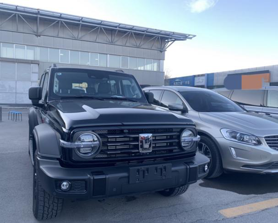 二手车市场内坦克300“准新车”。来源:张冰 摄