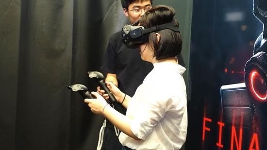 CJ 2016 | 这家公司自称3个月做出了体验接近Vive的产品,VR硬件门槛在降低?
