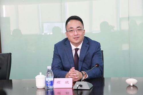 项琥获重庆银监局批准 正式任新华信托总经理