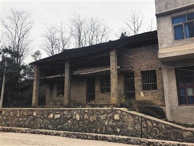 2月28日,湖南邵东县佘田桥镇龙塘村,黄家老屋。黄有龙童年曾在此生活。新京报记者 张泉薇 摄