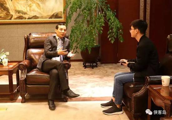 揭秘安邦帝国:蛇吞象式并购银行 强势杀入民生