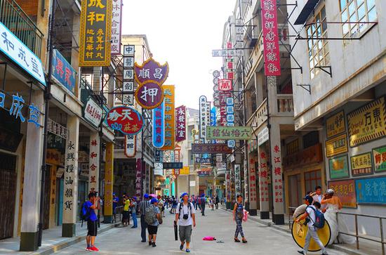 佛山汾江中路婚纱街_佛山汾江中学校长