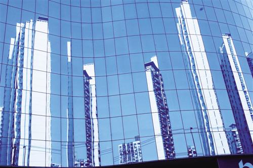 调控风暴下房企频踩线违规 限售限价政策或存