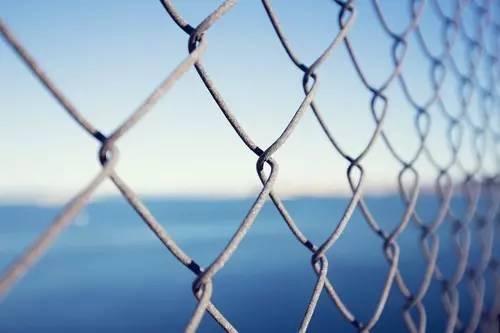 北京住建委回应小区隔离问题:不拆不批预售不