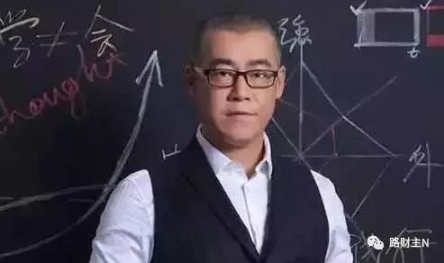 可惜,在我看来,李笑来与“雕爷牛腩”的那个雕爷,是我在中国这一大批新商业名人里,最恶心的两位——堪比陈安之和翟鸿燊。