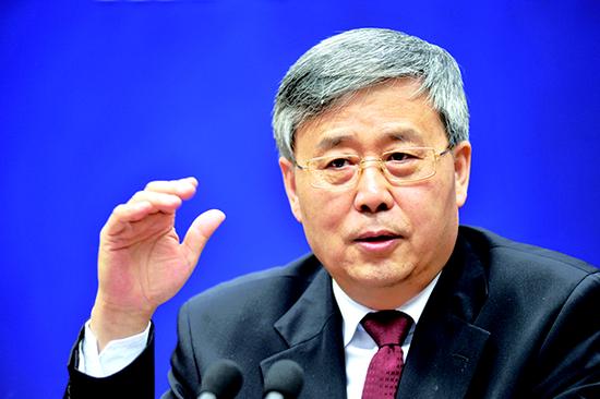 郭树清履新半年考:最严监管发力 银行资金脱虚