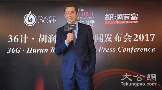 18年来首次在深发布百富榜 赵薇是微博上最红