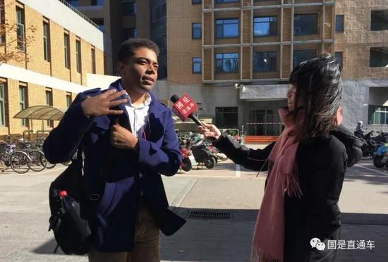 国是直通车 张文晖 摄