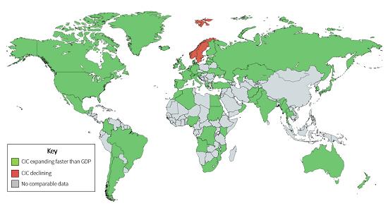 绿色为现金流通量增长的国家，红色为没有增长的挪威和瑞典。图片来源：旧金山联储