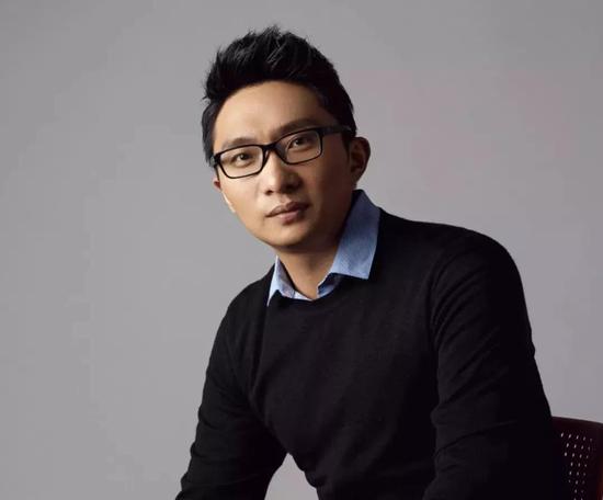 瑞幸咖啡CMO杨飞