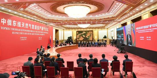 12月2日,中俄两国元首视频连线,共同见证中俄东线天然气管道投产通气(图源:新华社)