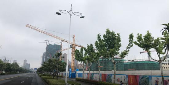 建筑之乡姜堰的建筑工地随处可见