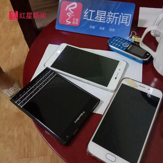 登上“老赖”名单后,张英缺乏安全感,频繁更换手机