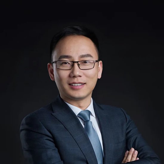 何平