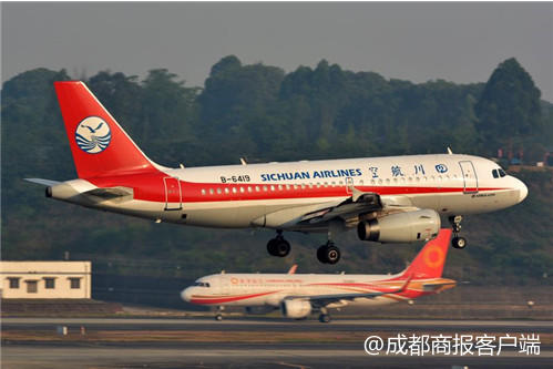 航空摄影爱好者 拍下川航3U8633航班备降高清