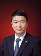 谢皓明
