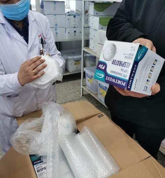 口罩终于抵达阿勒泰