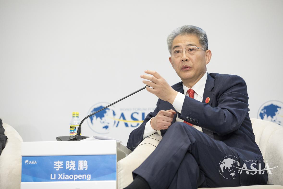 圖為中國(guó)光大集團(tuán)股份公司董事長(zhǎng)李曉鵬