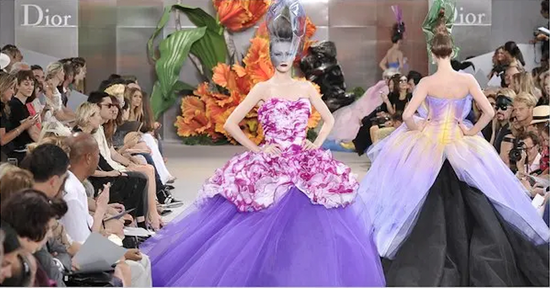 身价1.45万亿，LV背后的天使与“野蛮人”