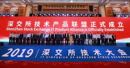 「大润发在线娱乐」花3块钱,小哥上门收走垃圾,你可愿一试?