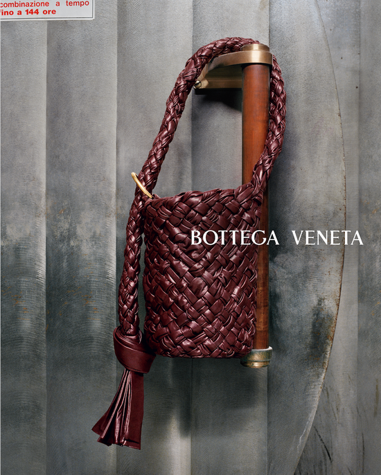《下载imtoken钱包2.0》Bottega Veneta全球CEO：当你处于中心位置时，没必要使用Logo