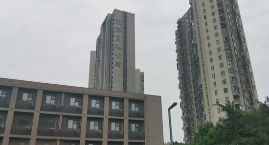 再爆违约风险,上半年业绩或亏200亿…远洋集团“雷声”不断