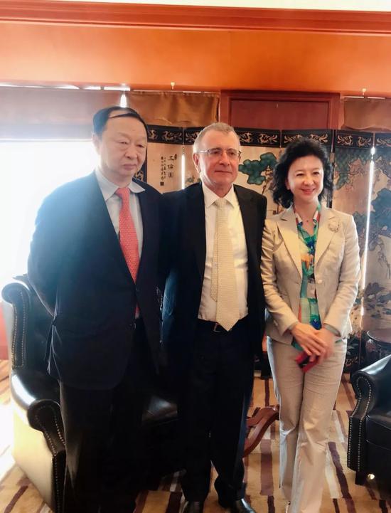 63salon沙龙国际 虫草姑娘之后又来了工艺品妹妹,微信要红包诈骗万人涉案千万