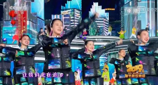 紧接着,A股相关OLED概念板块爆发。