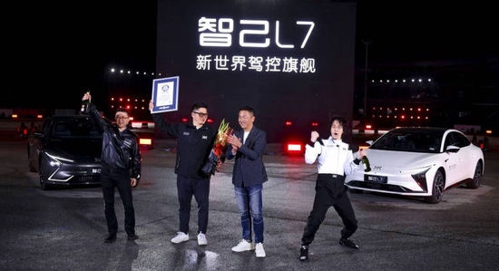 屡败屡战的上汽双子：到了必须要掀桌子的时候了