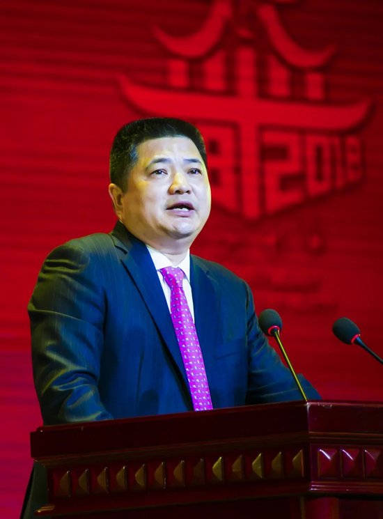 福建地产前首富，一夜归零