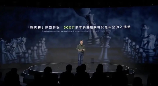 把SUV卷出新高度,极氪的无奈与不屈