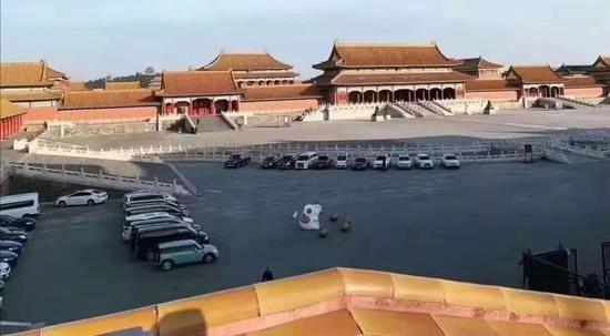 “故宫奔驰女事件”：把故宫及其规则拉回讨论区