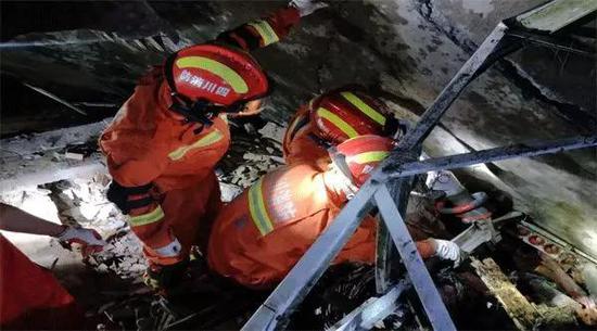 昨夜突发地震,今晨还有强震,四川宜宾昨晚度过了一个无眠之夜!