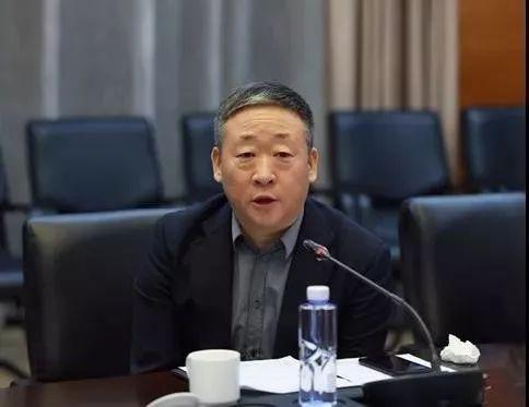 福彩投注机提现 这间公寓明亮活泼不冷淡,再加上壁炉和露天阳台,完美!
