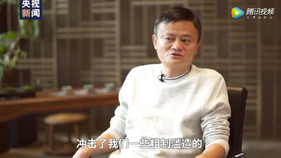 8亿彩是真的吗·铁链子把轮胎锁起来,还能行驶?老外不信,一脚油门出结果
