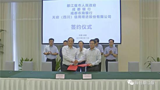 澳门vip待遇|青年演员扛起戏剧传承大旗 让濒危戏曲重焕生机