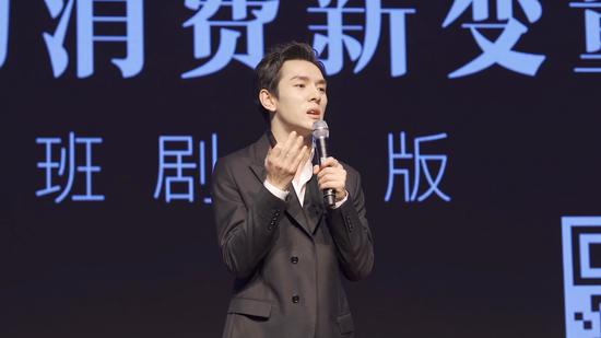 「娱乐平台救援金」超好用动态电子相册PPT,一键换图,F5走起效果爆炸