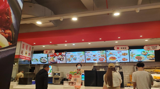 “中式快餐第一股”大混战 三闯港交所的乡村基成色几何？