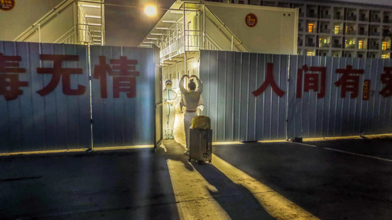 李亚芬 摄