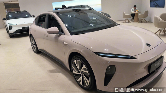 蔚来卖出1700亿却亏866亿，投行还会相信李斌吗？