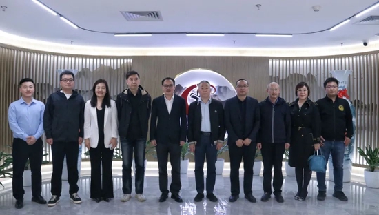 沛华集团、酒仙集团一行到访中国酒业协会